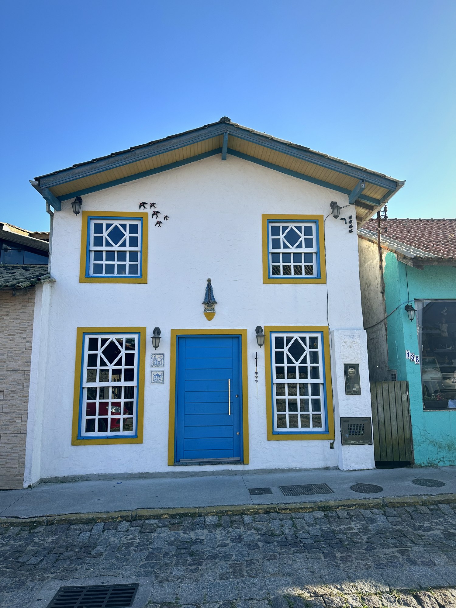 Alps to Atlantic – Ferienhaus Brasilien, Content von Lake Media